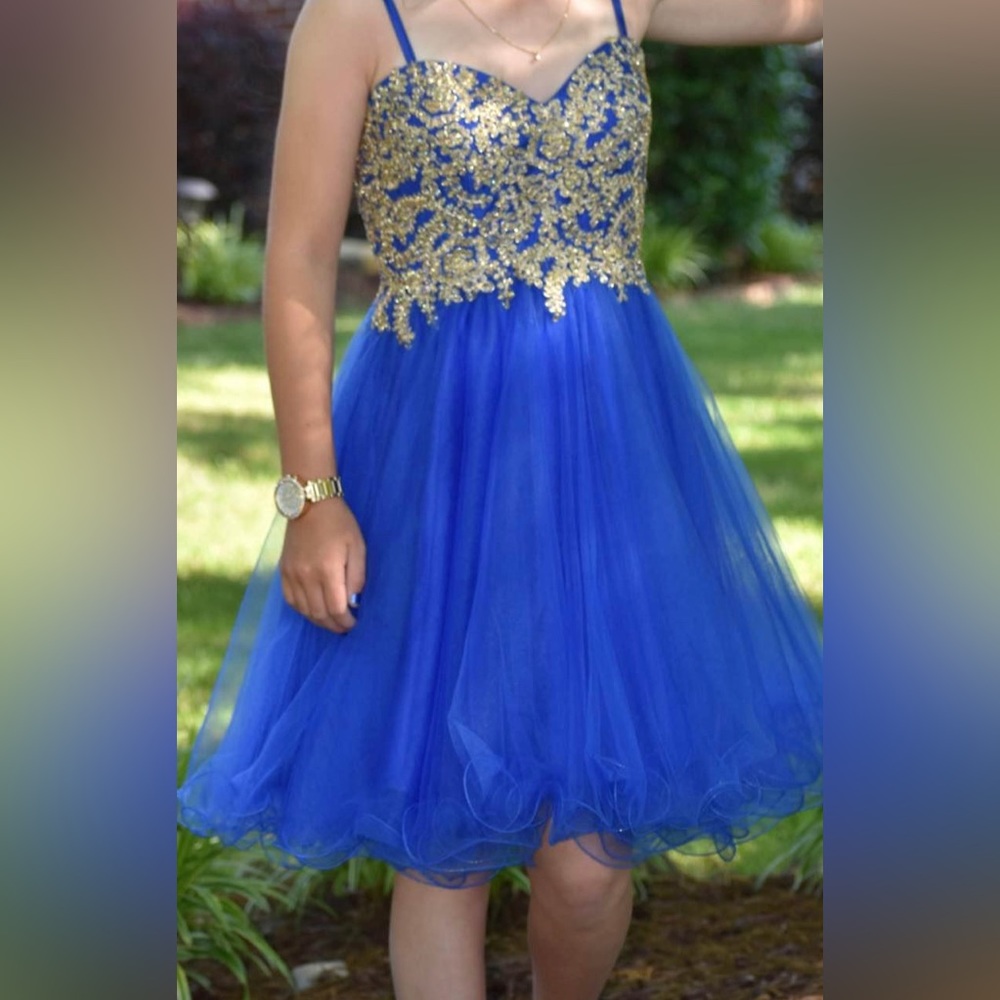 Prom Dress - Picture 2 of 5
